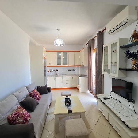 Guesthouse Emanuel คซามิล ภายนอก รูปภาพ