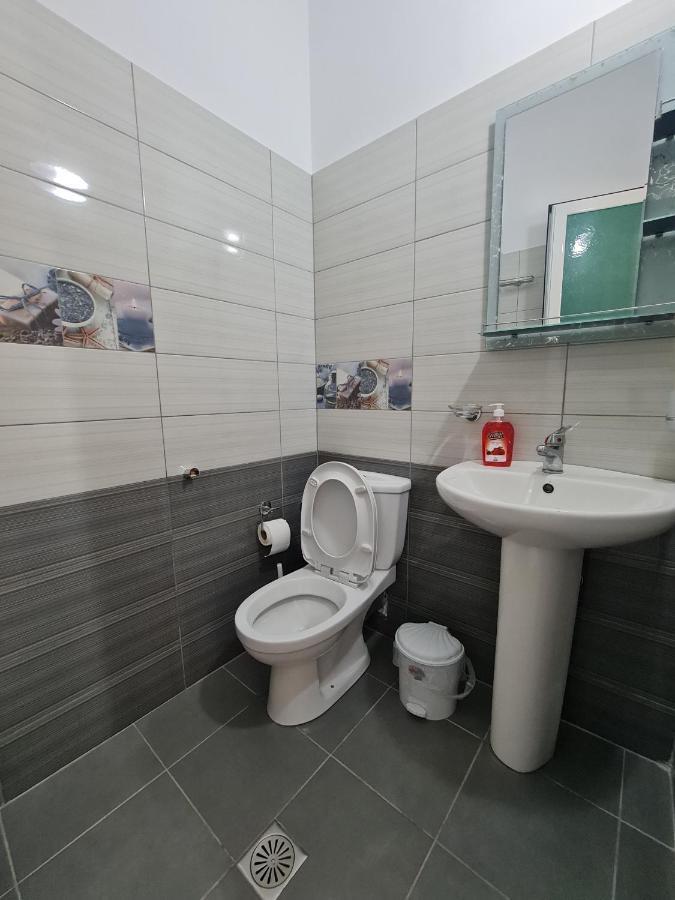 Guesthouse Emanuel คซามิล ภายนอก รูปภาพ